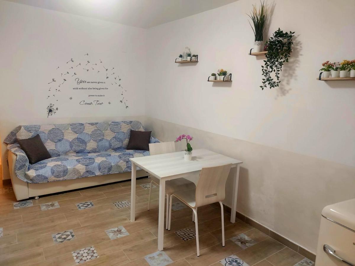 Casa Relais Apartment เนเปิลส์ ภายนอก รูปภาพ